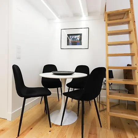 Cosy Santos Mezzanine By Homing Lisboa