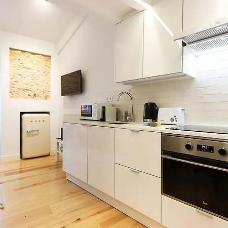 Cosy Santos Mezzanine By Homing Apartman *